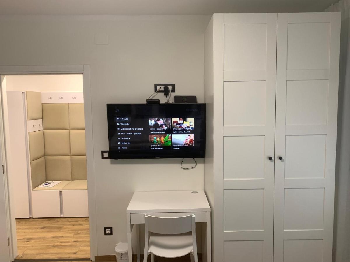 Apartment Karlovac Center Екстер'єр фото